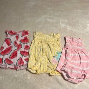 Carters summer outfits (2 all in ones and 1 top and panties) all 9 months